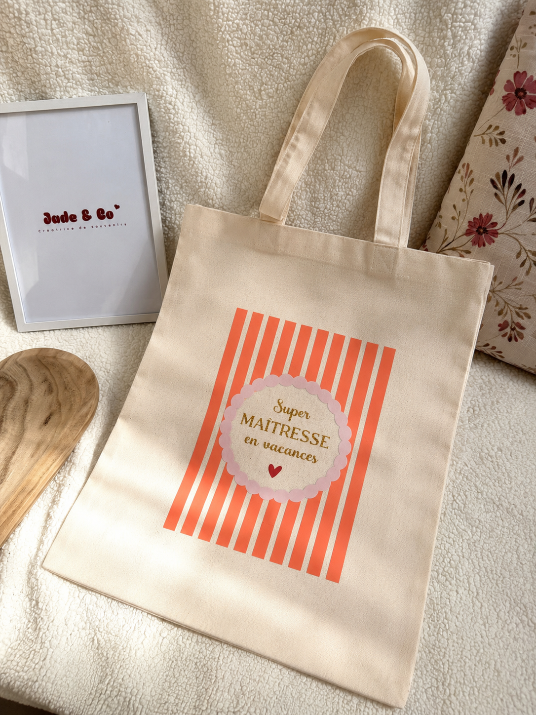Tote bag